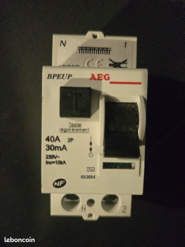 Interrupteur differentiel AEG 40A 30ma (image 1)