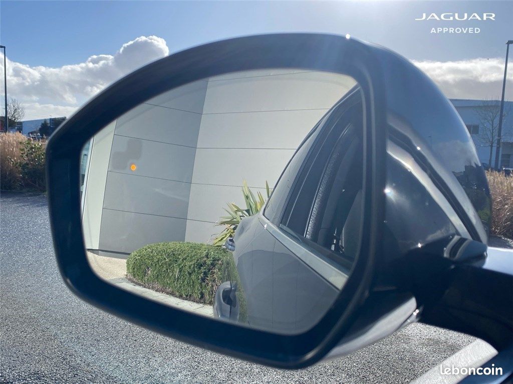 Jaguar E-PACE P300E CH PHEV AWD BVA R-Dynamic SE (image 24)