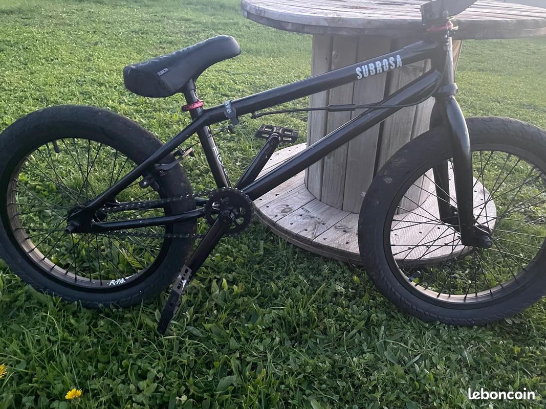 Bmx freestyle Subrosa 18 pouces Vélos
