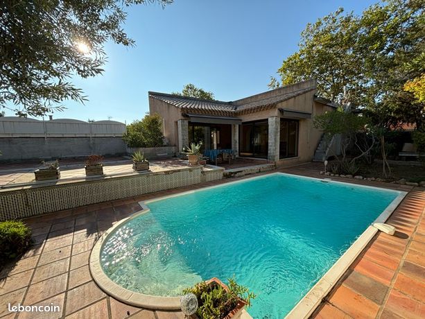 Béziers Champ de Mars superbe appartement t4 piscine jardin terrasses