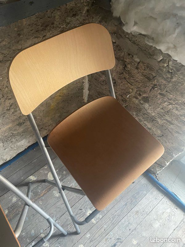 Chaise haute (image 1)