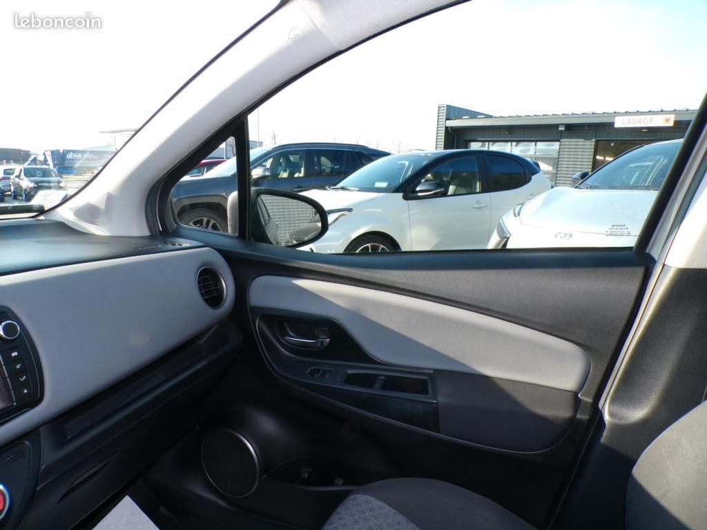 Toyota Yaris 90cv D-4D DYNAMIC (image 27)