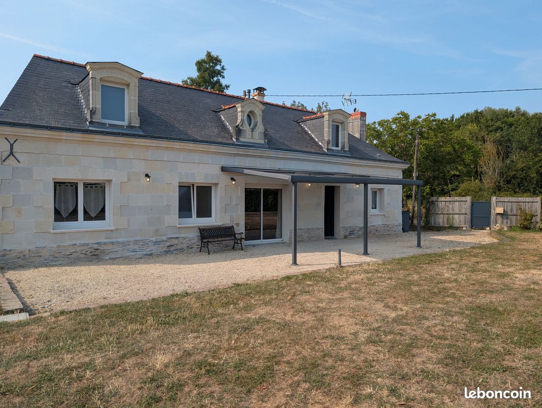 Maison 3 pièces 140 m² · à La Ménitré · 140 m² · 280 000 €