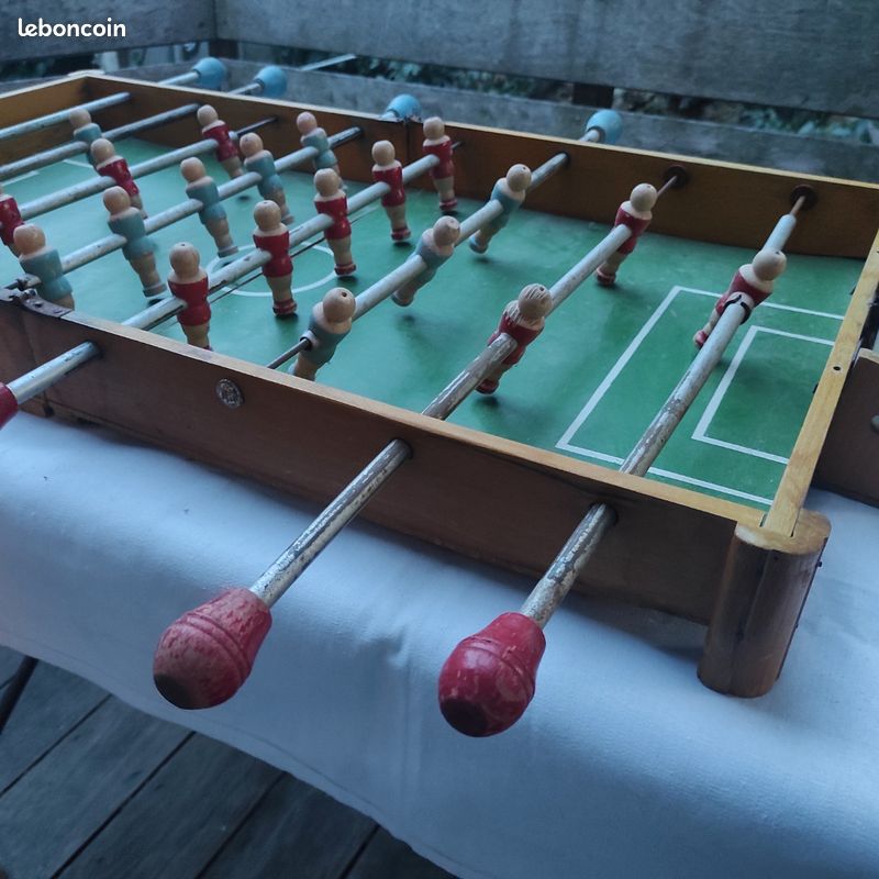 Ancien Baby-foot En Bois SAMUD - Modèle Pliable Des Années 50 - À Rénover