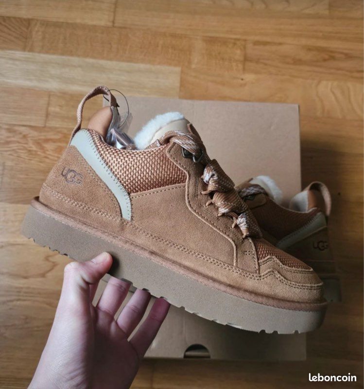 UGG Lowmel chestnut-Size 39 EU - Authentic Winter Boots (image 1)