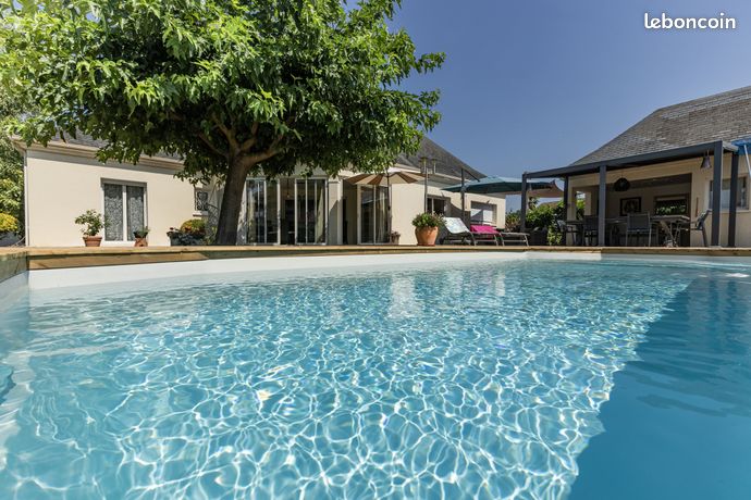 Maison 7 pièces 255 m²