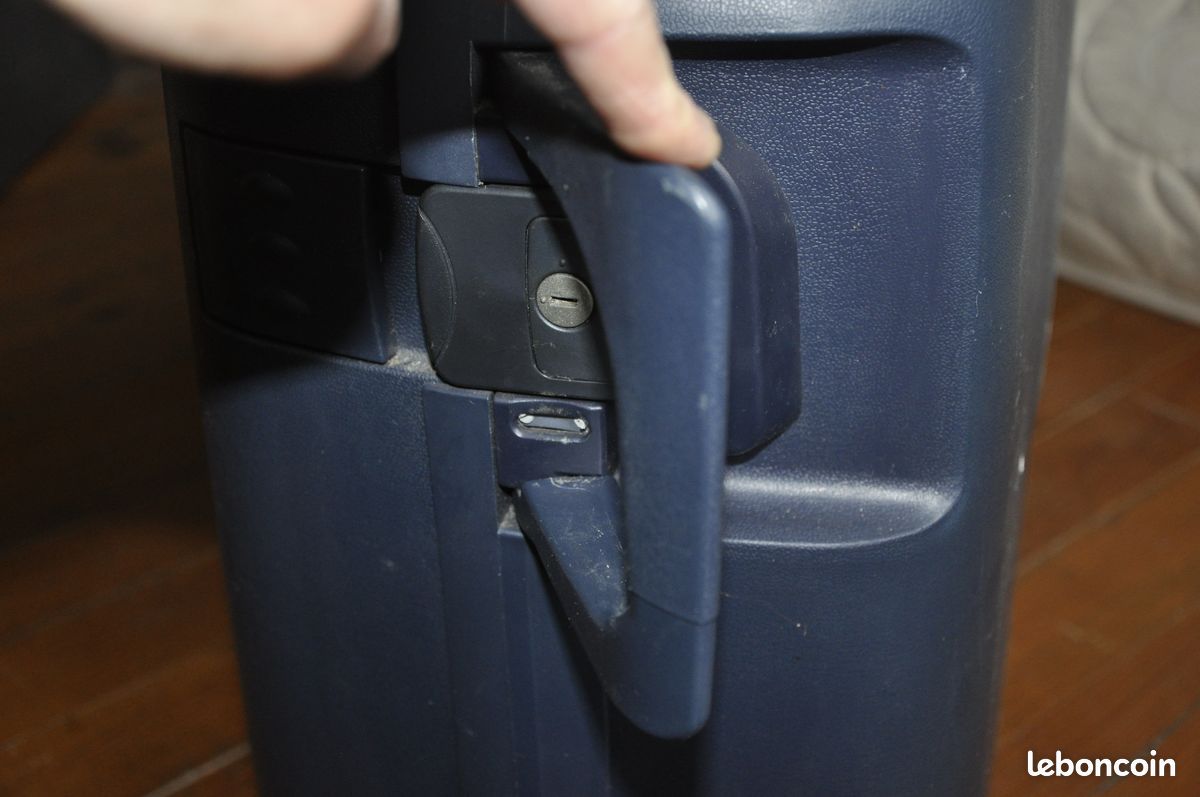 2 valises rigides à roulettes (image 10)