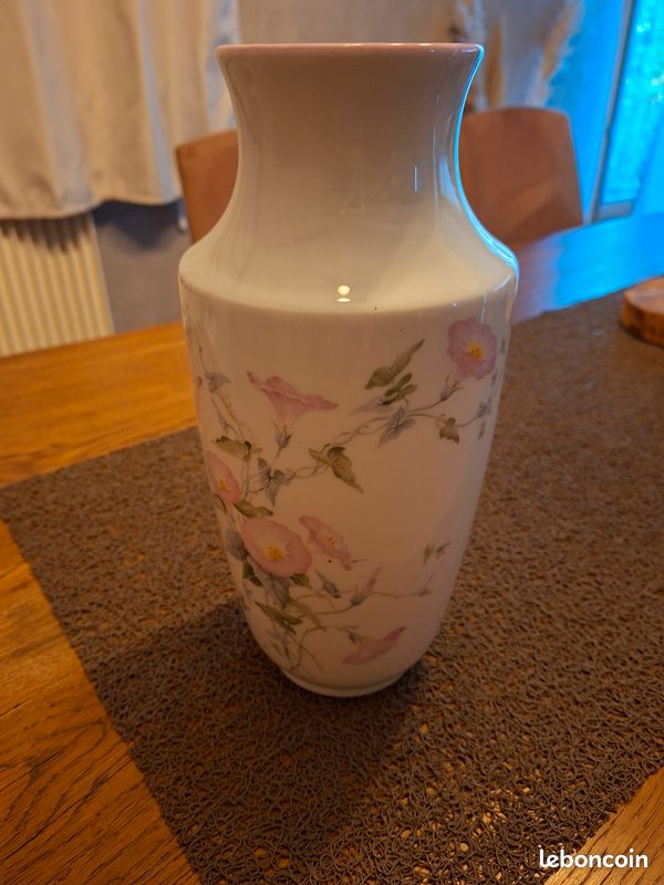 Vase porcelaine Limoges (image 1)