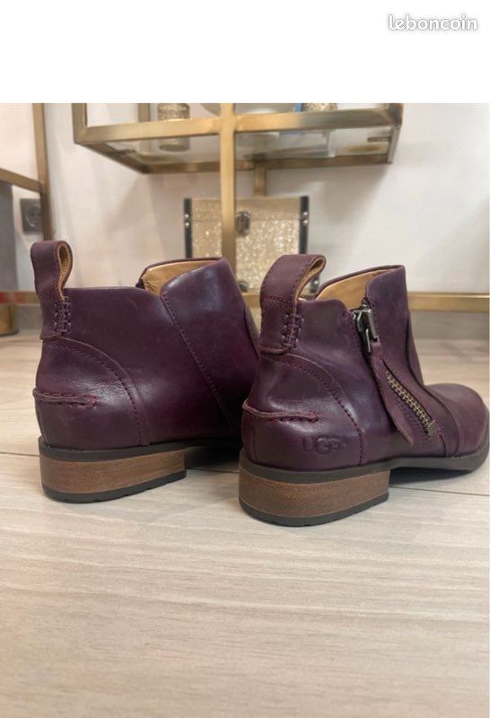 Bottines UGG neufs Chaussures