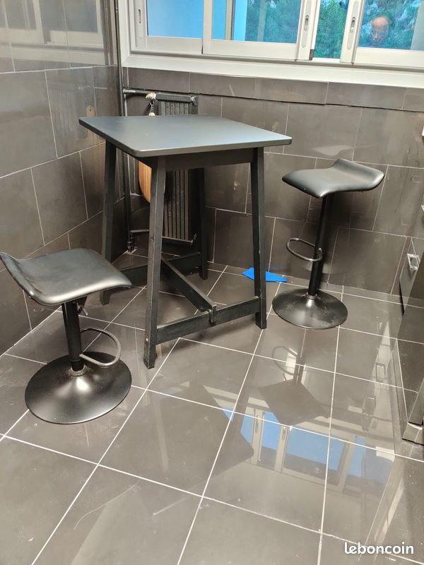 Table de bar (image 1)