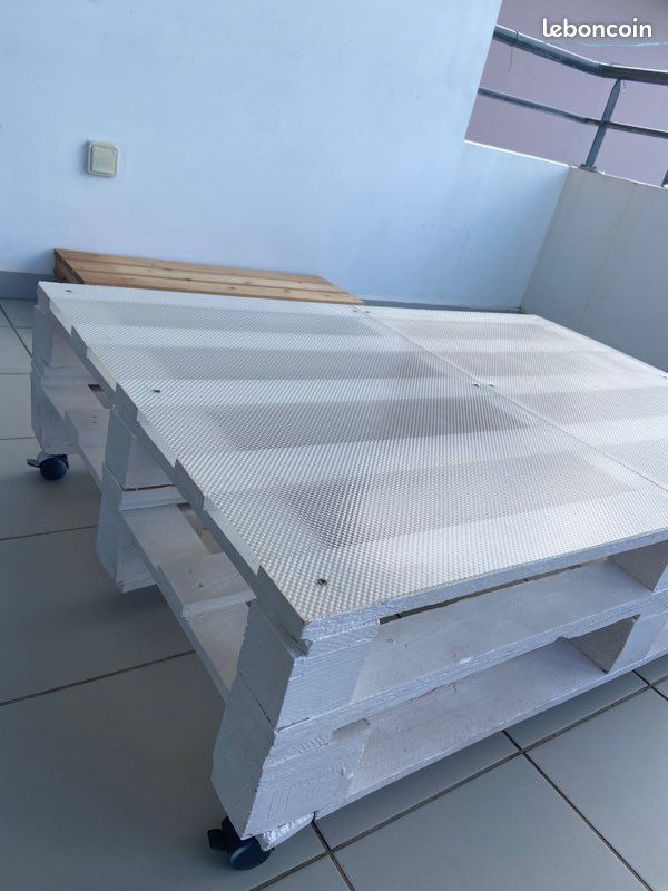 Table basse en palette (image 2)