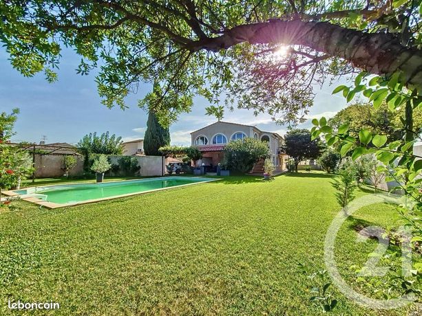 Villa 11 pièces 286 m²