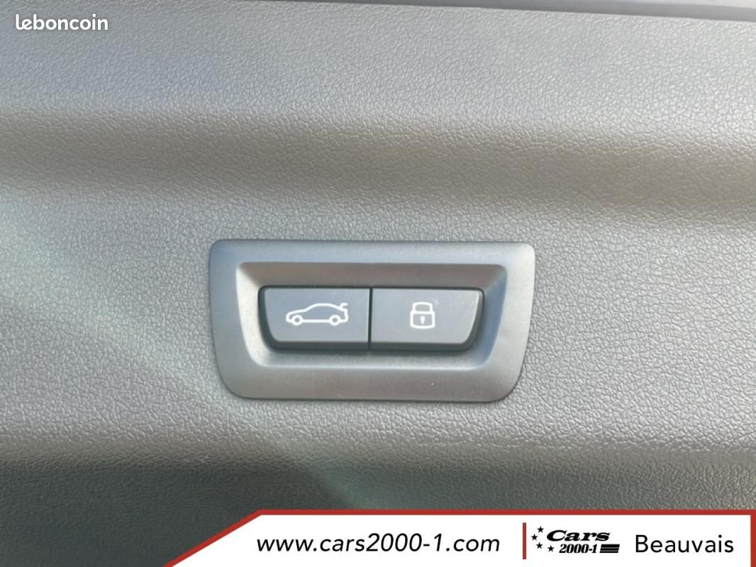 BMW X1 U11 sDrive 18i 136ch DKG7 xLine (image 16)