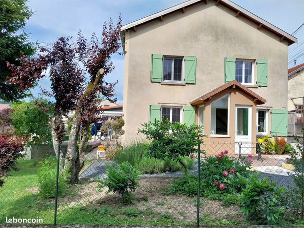 Maison 6 pièces 153 m2 habitable + dépendances