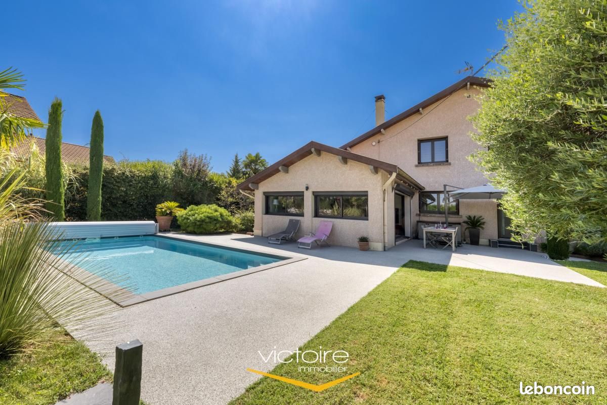 Maison 5 pièces 197 m² · à Genas · 197 m² · 750 000 €
