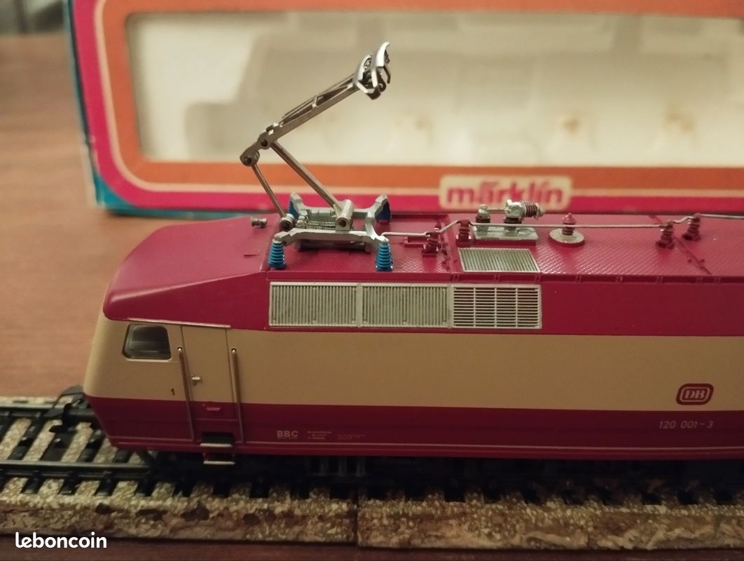 Märklin H0 - 3023.1 - Locomotive électrique - E 18 en