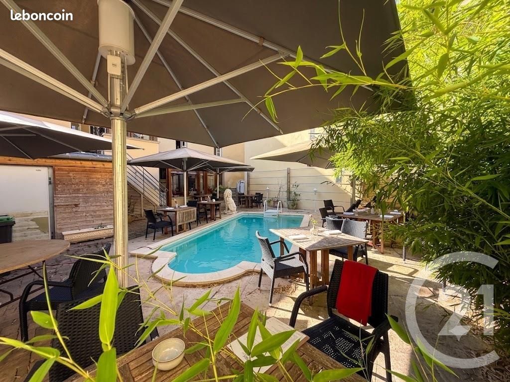 Maison 8 pièces 400 m² · à Vigny · 400 m² · 399 000 €