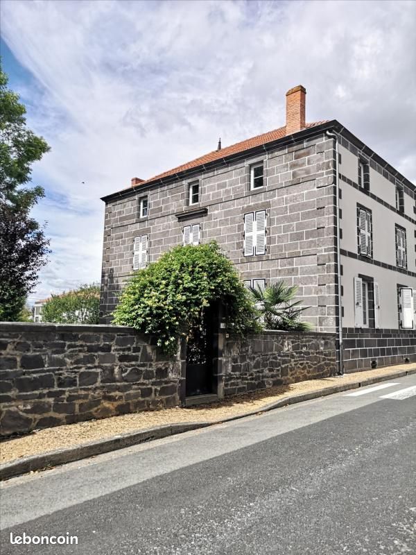 Maison 6 pièces 153 m² · à Martres-sur-Morge · 153 m² · 919 €/mois