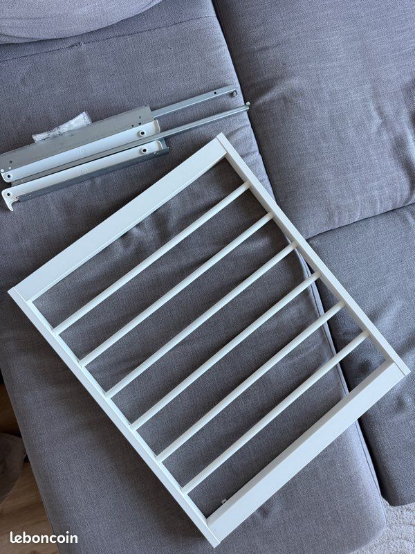 Porte-pantalons coulissant IKEA (image 1)