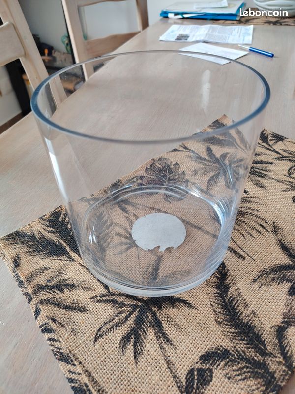 Vase rond design moderne transparent (image 1)