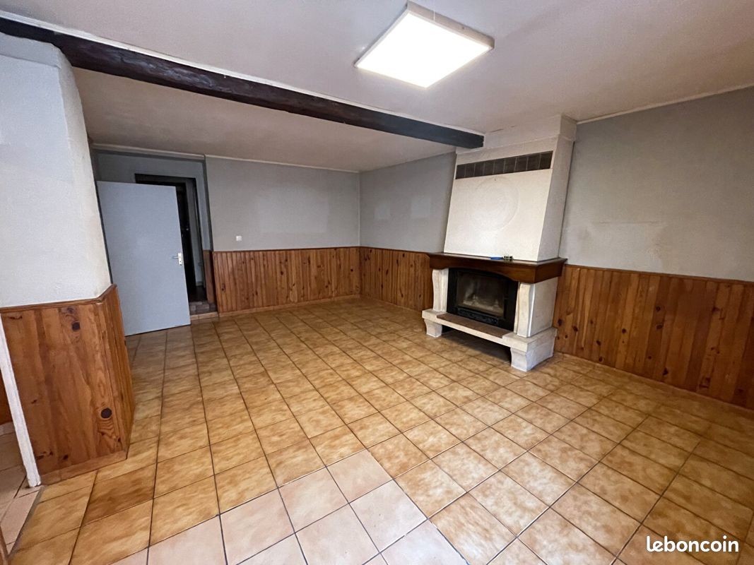 Maison 6 pièces 131 m² · à Bonnac · 131 m² · 55 000 €