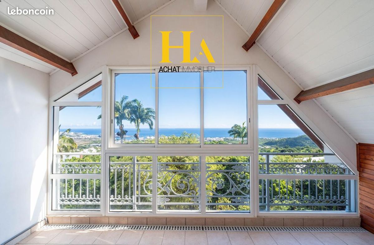 Maison 6 pièces 230 m² · à La Possession · 230 m² · 450 000 €