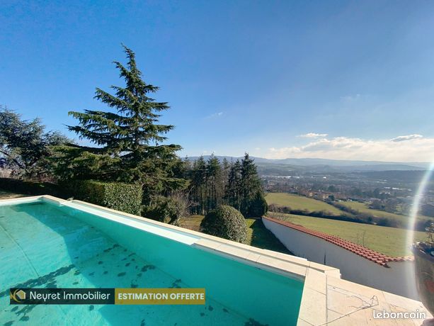 Maison 10 pièces 370 m²