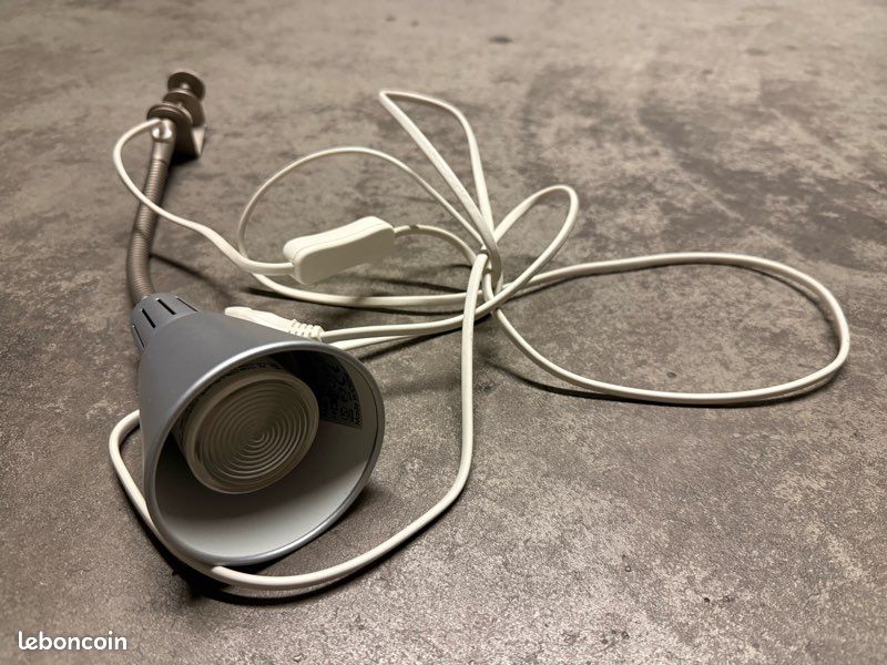 Lampe de bureau (image 1)