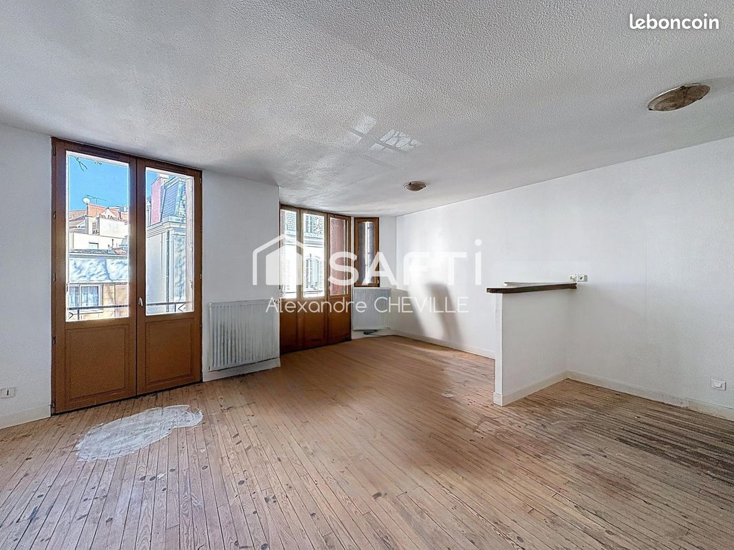 Immeuble 166 m² · à Vichy · 166 m² · 295 000 €