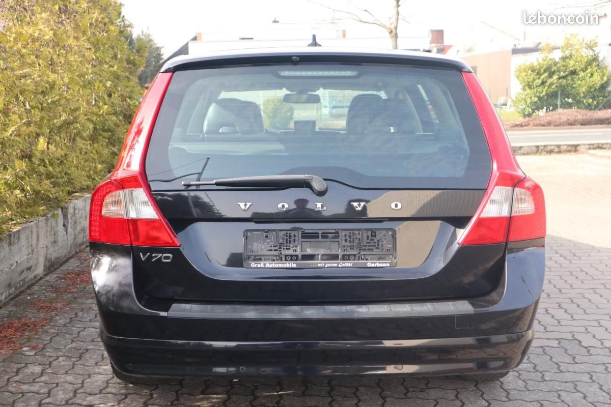 Volvo V70 3.2 SUMMUM 238 CH BVA - RADAR DE RECUL ISOFIX SYSTEME NAVIGATION (image 6)