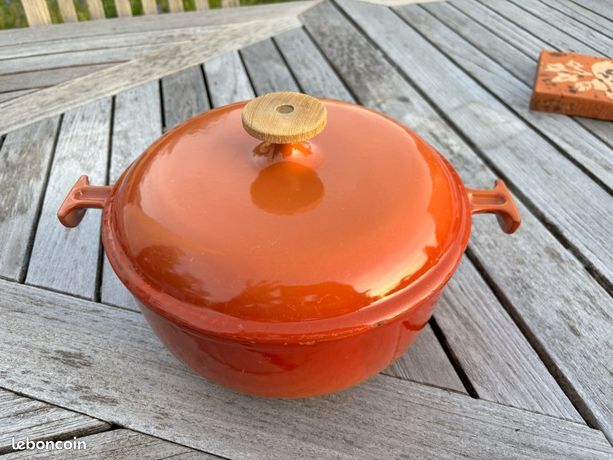 Cocotte francaise vintage Le Creuset orange 24 cm - Arts de la table