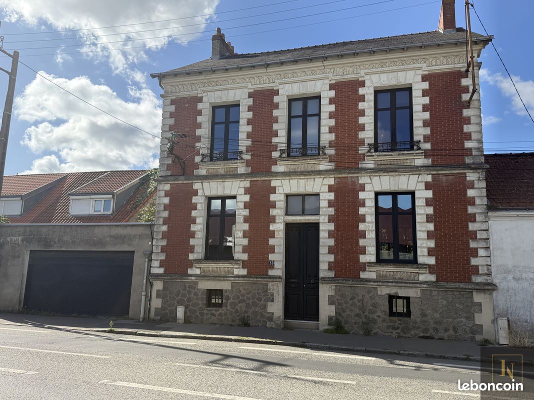 Maison 9 pièces 223 m² · à Nantes · 223 m² · 590 000 €