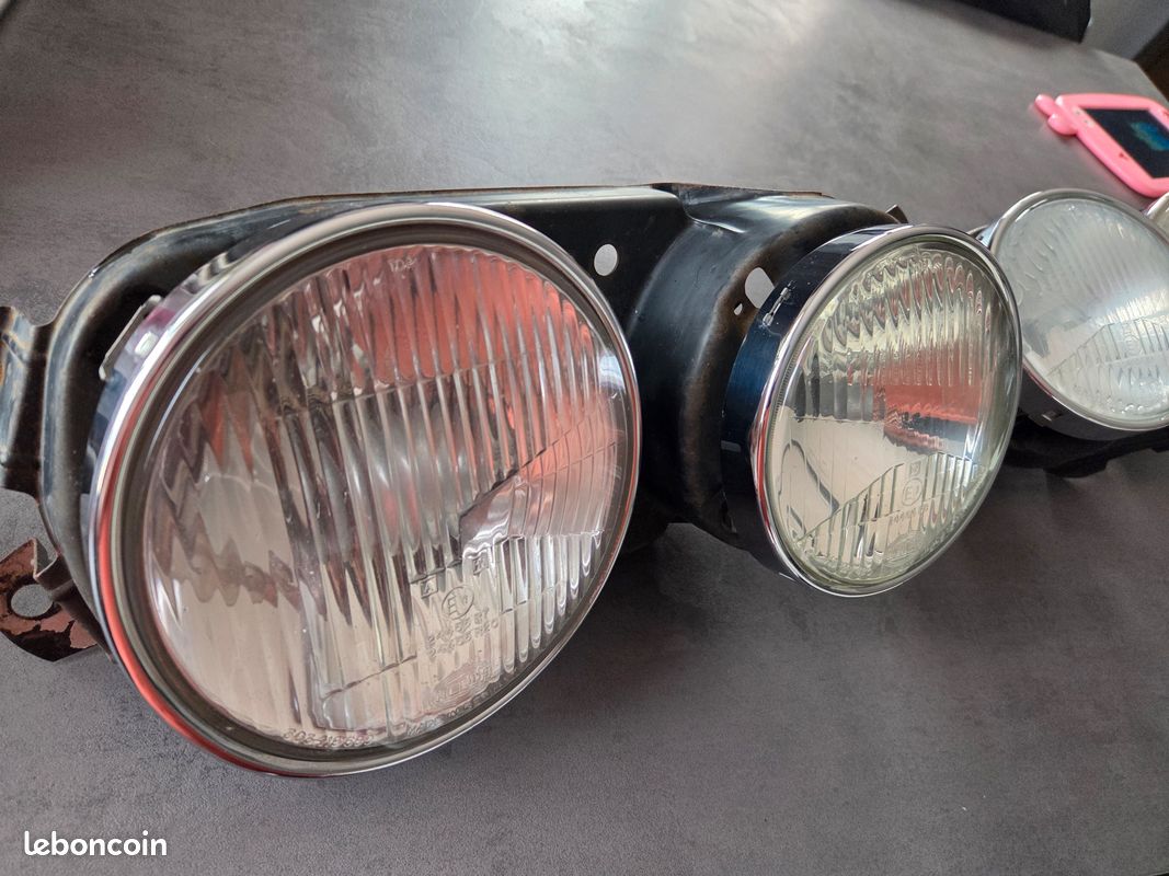 Support De Phare Droit Pour BMW E28 - Occasion, Fonctionnel, Quelques Traces