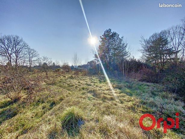 Terrain 1 775 m² Urcay