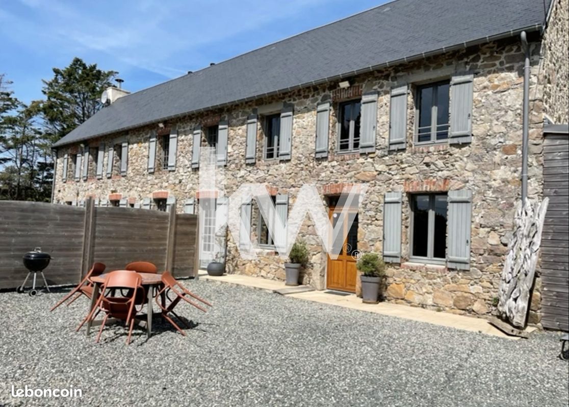 Maison 7 pièces 220 m² · à Agon-Coutainville · 220 m² · 1 248 000 €