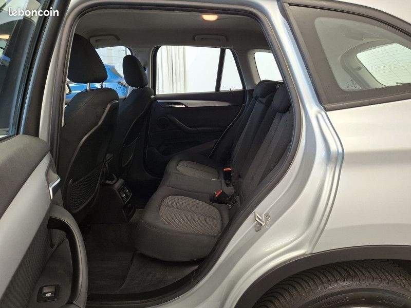 Bmw X1 (F48) Xdrive 2.0 i turbo 192 ch XLine 4x4 / GPS / Caméra / Régulateur / Radar / 1ère m (image 18)