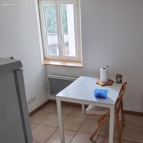 https://img.leboncoin.fr/api/v1/lbcpb1/images/98/96/b2/9896b285f1a7d8fa7a81993b9e358d1b67b1bab9.jpg?rule=ad-image