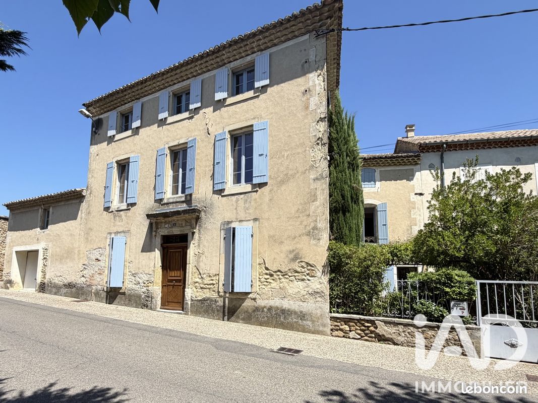 Maison 8 pièces 238 m² · à Bouchet · 238 m² · 565 000 €
