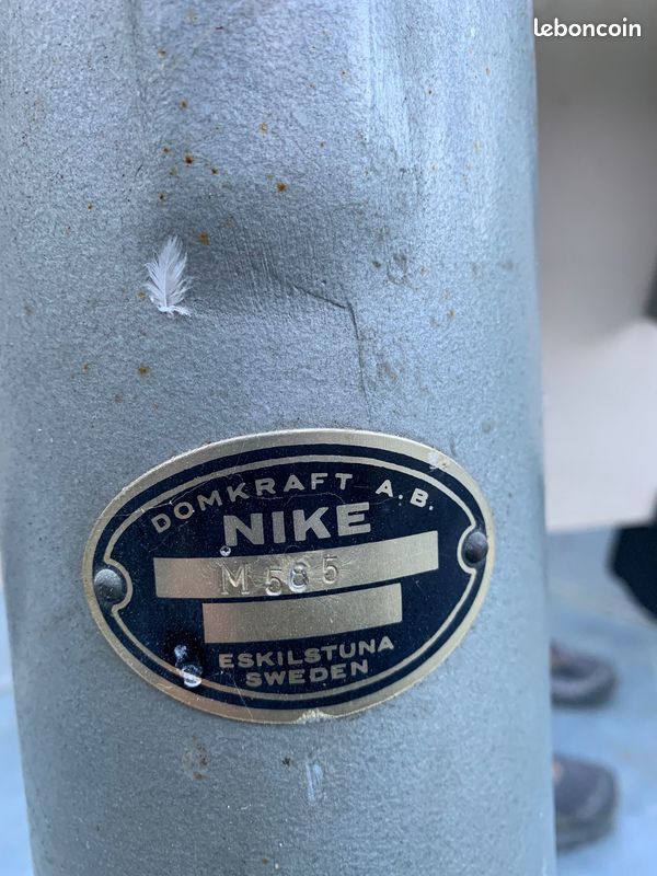 Table à dessin d’architecte industrielle – Nike Eskilstuna Suède – fonte (image 3)