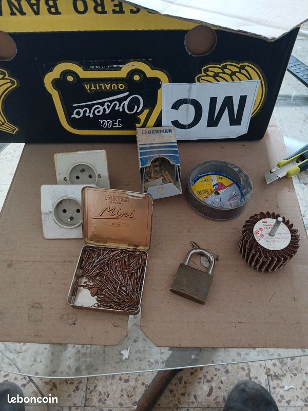 Lot de quincaillerie divers varié (image 8)