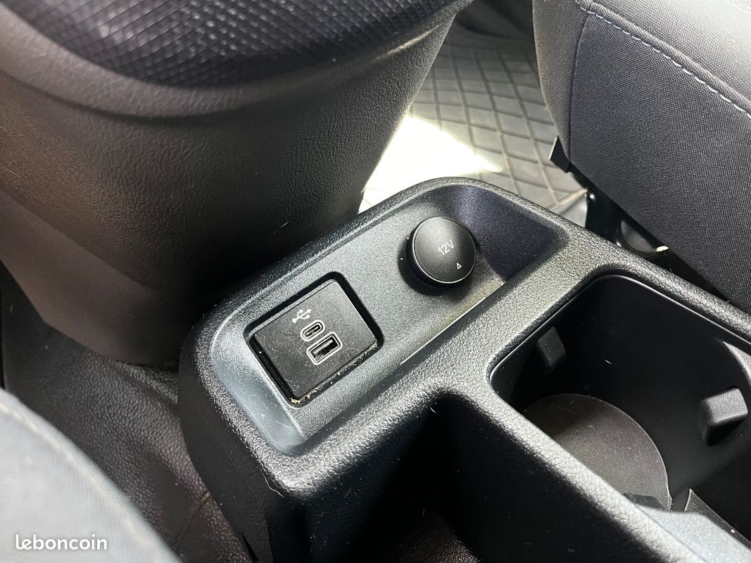 FORD TRANSIT CONNECT KOMBI VAN E85 L1 1.0 E100 Active - Carplay - Caméra de recul (image 20)