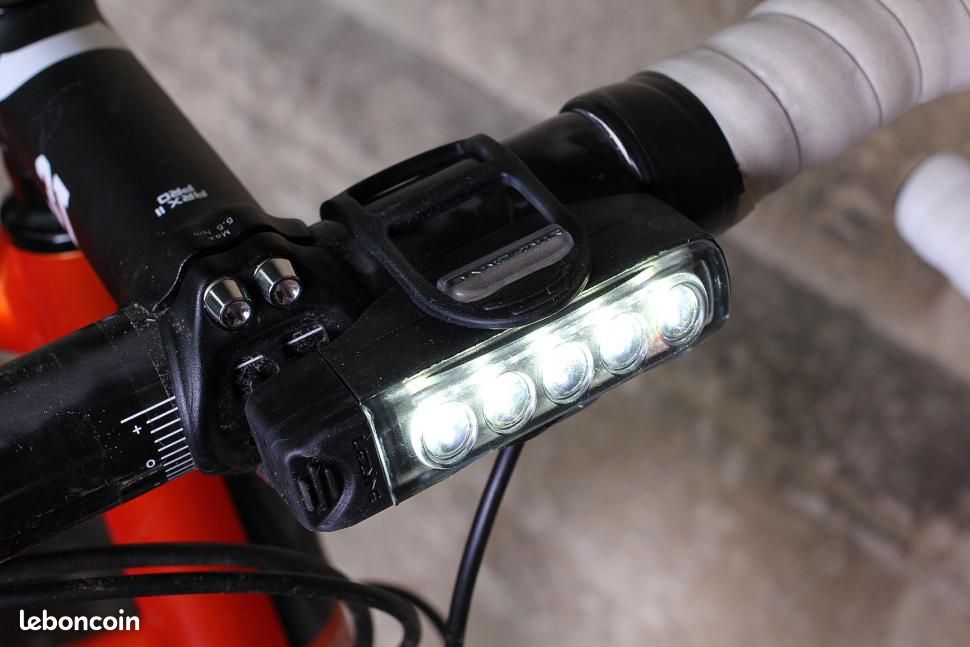 Drive 400 Strip Drive Front Lezyne Strip Drive 400 Front Light 2025