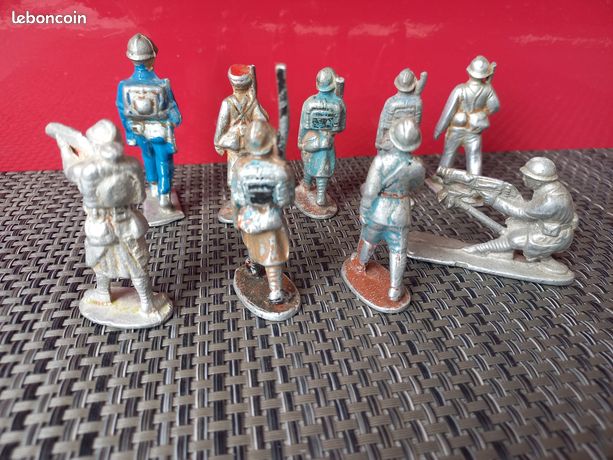 Petits soldats Quiralu en plastique à peindre