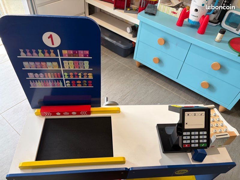 Caisse marchande magasin Lidl (image 2)