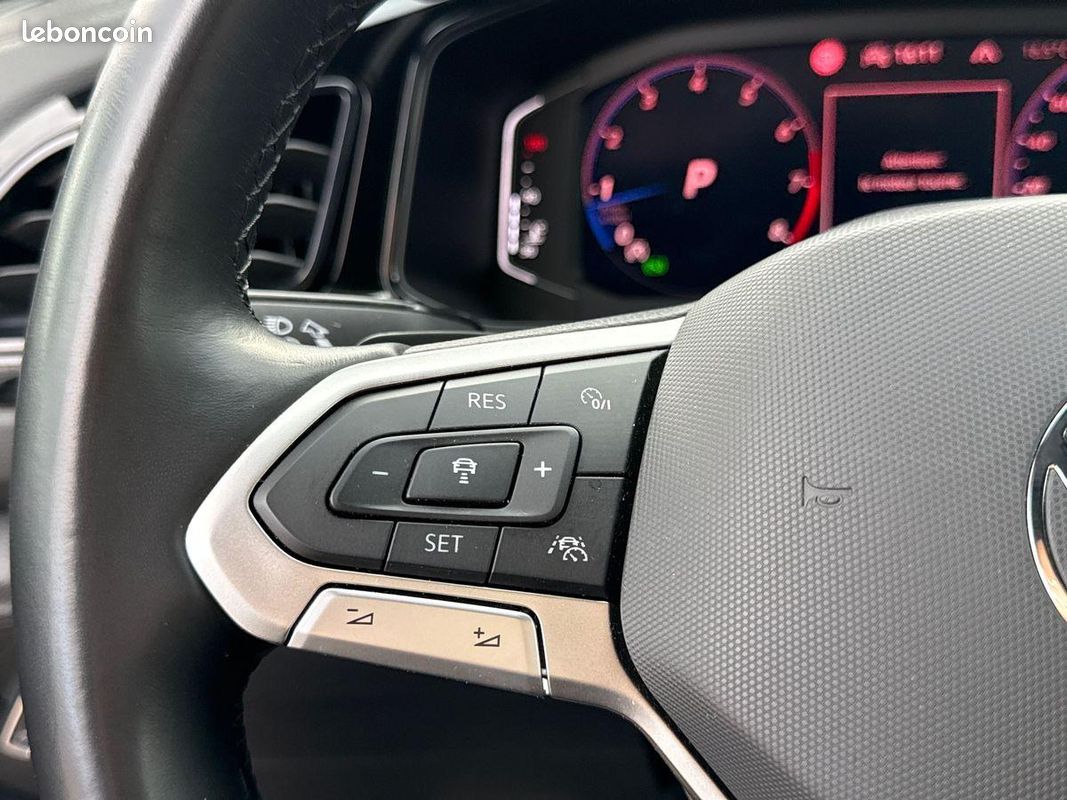 VOLKSWAGEN T-Roc 1.5 TSI EVO 150 Start/Stop DSG7 R-Line (image 24)