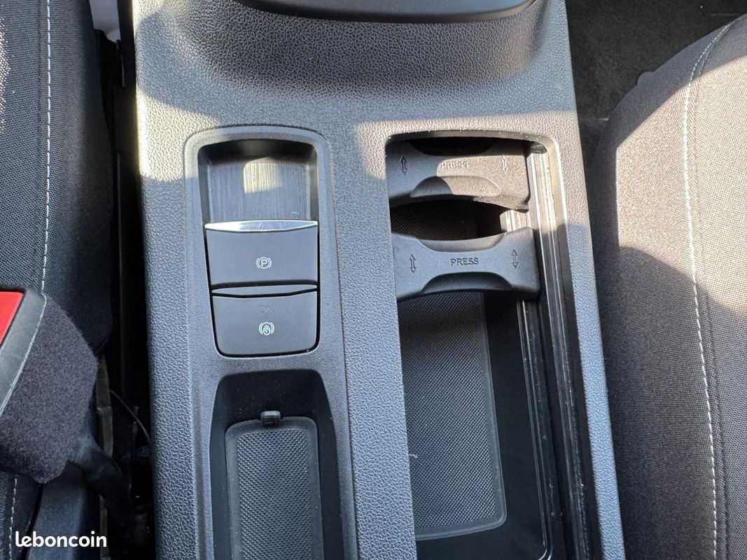 FORD KUGA 1.5 EcoBlue - 120 4x2 III 2020 Titanium PHASE 1 (image 23)