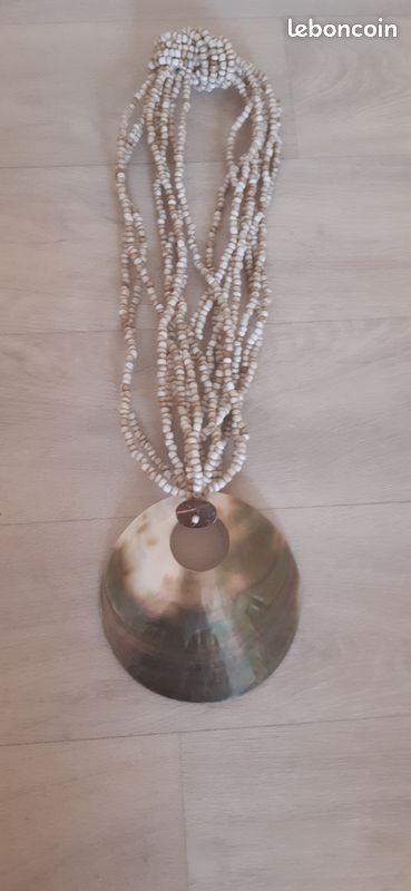 Collier (image 2)