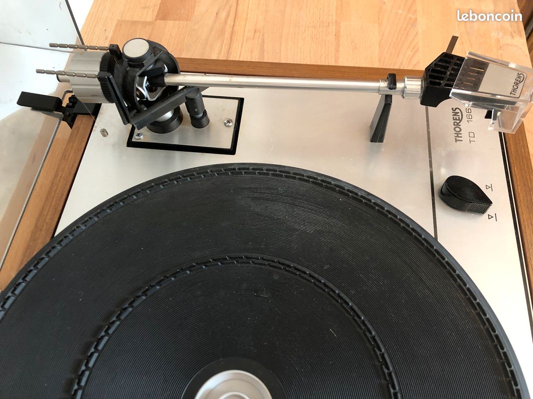 Poulie Axe Repose Plateau Pour Platine Vinyle Thorens TD 166 - Pièce Détachée D'occasion