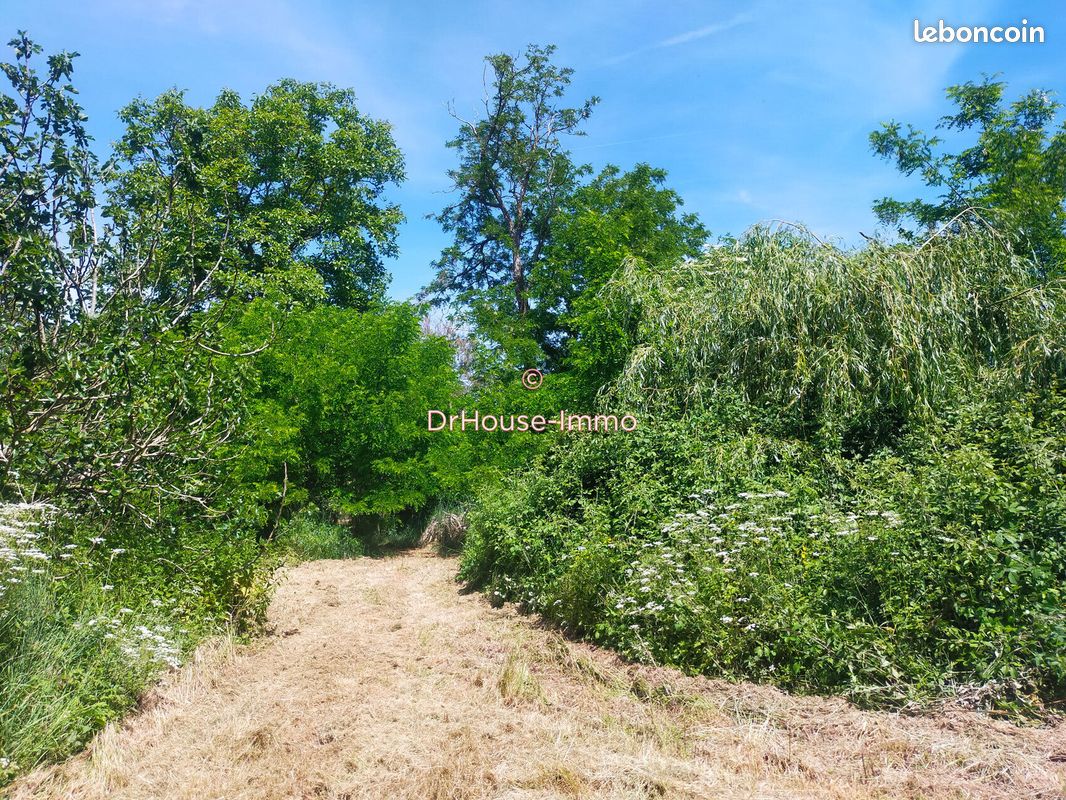 Terrain 2600 m² · à Chevannes · 2 600 m² · 96 850 €