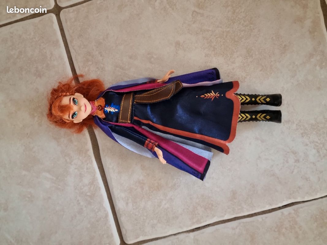 Lot de 16 poupées Disney et barbies + deux sirènes (image 9)